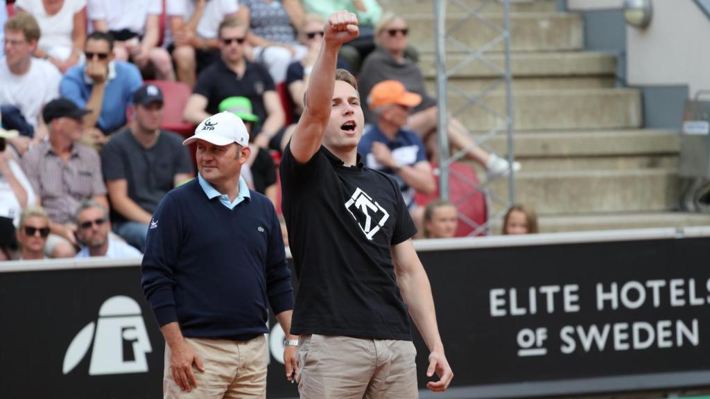 Un nazi interrumpe un partido entre Ferrer y Verdasco