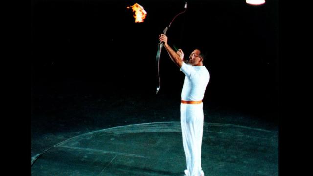 Antonio Rebollo durante el encendido de la antorcha en Barcelona 92.