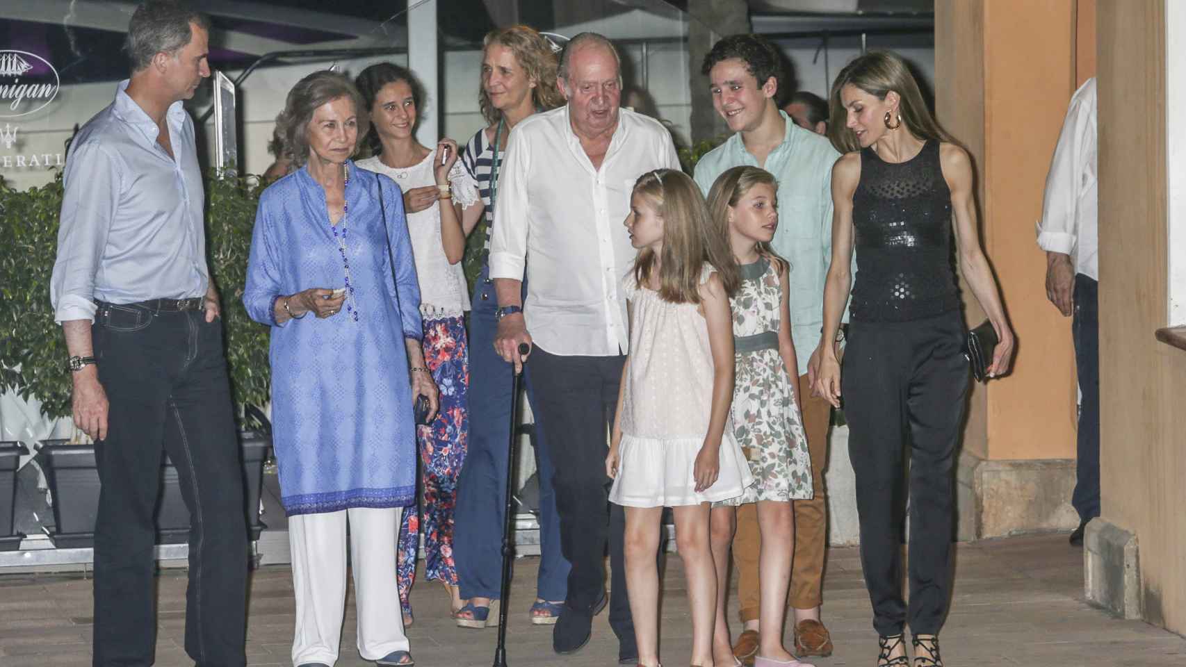 El 31 de julio de 2016, la Familia Real en Mallorca celebrando el cumpleaños Infanta Elena.