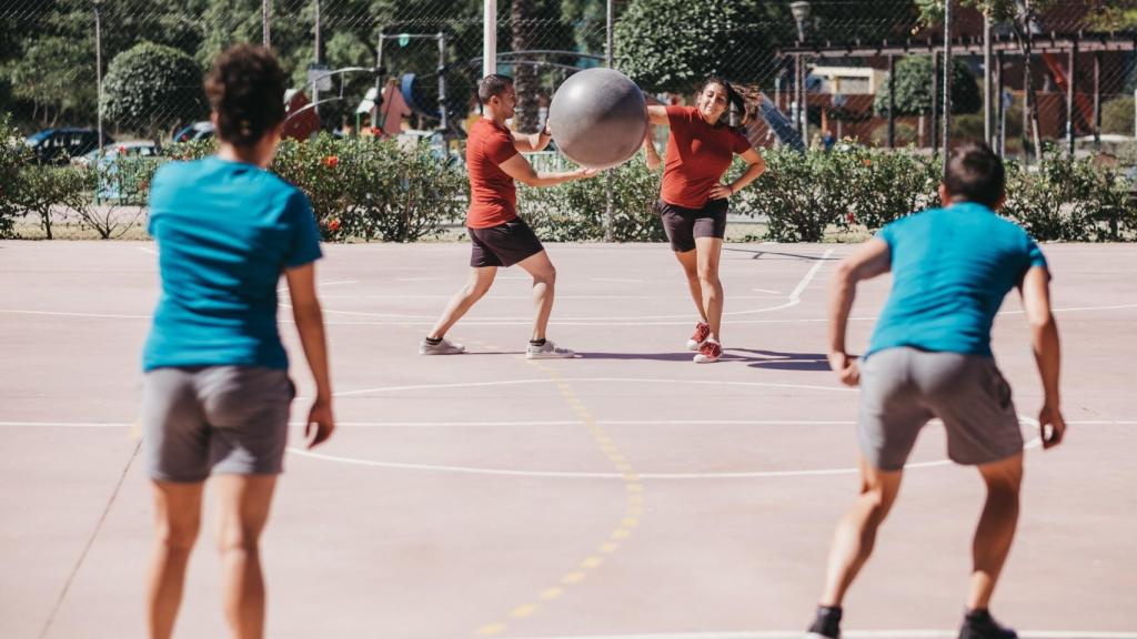 Los adultos también se han enganchado al baloncodo.