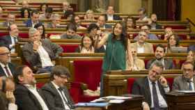 Inés Arrimadas se dirige a Puigdemont en un pleno del Parlament
