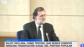 El Telediario de La 1 intenta minimizar la declaración de Rajoy