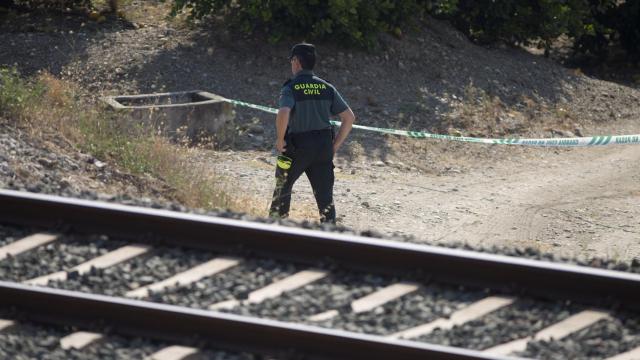 UN MAQUINISTA SE PERCATÓ DEL CADÁVER DE LA NIÑA EN LA VÍA FÉRREA EN PIZARRA