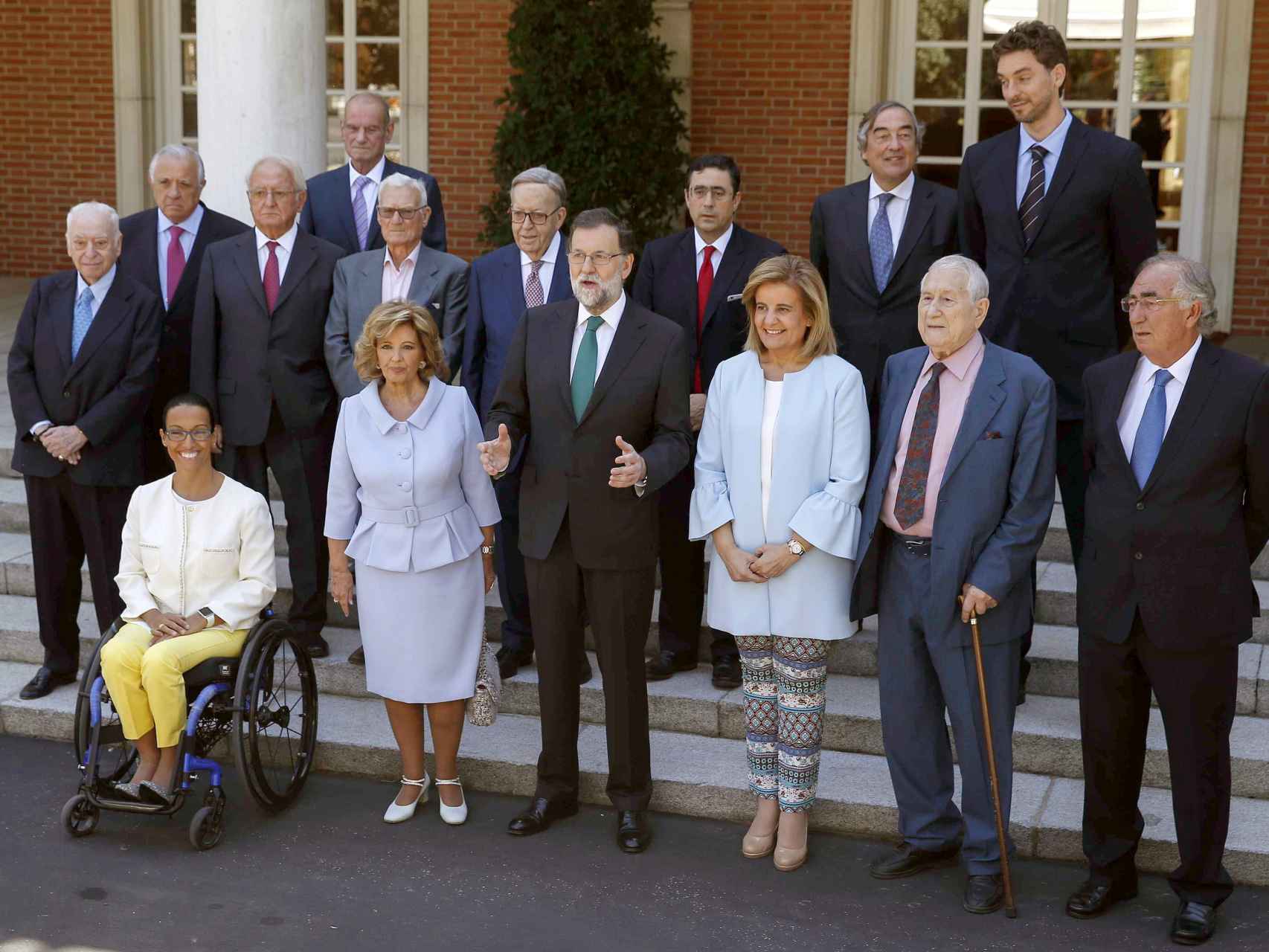 Rajoy, con los galardonados con la Medalla de Oro al Mérito en el Trabajo