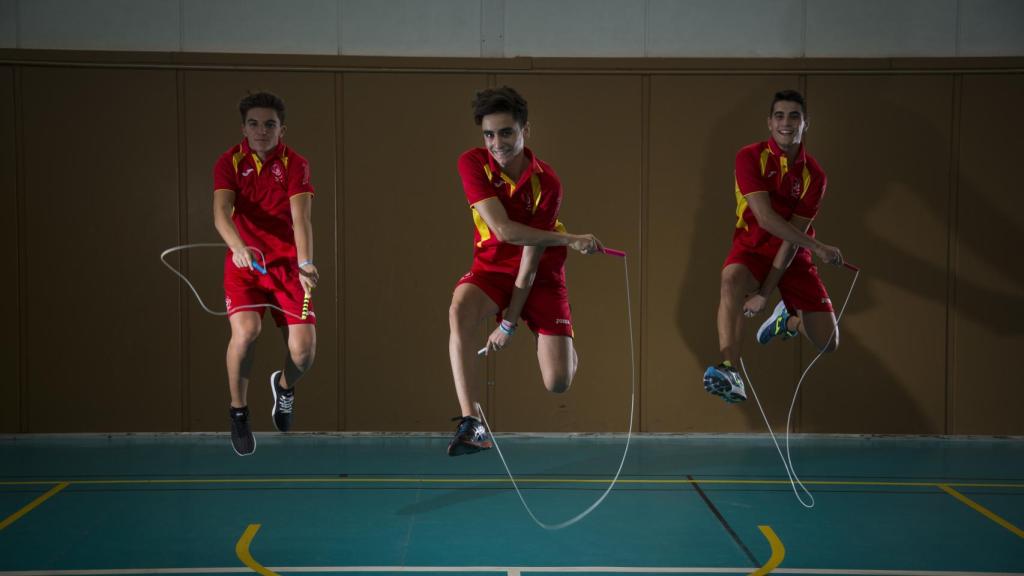 En España sólo hay dos clubes de este deporte, uno en Montilla (Córdoba) y otro en Cheste (Valencia).