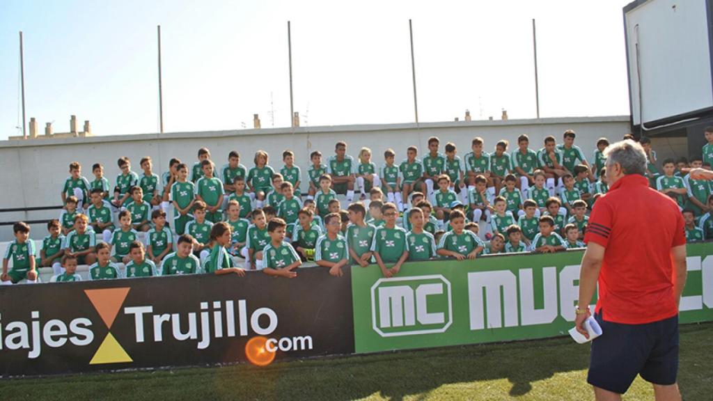 Nayim, en su Campus. Ceuta Deportiva