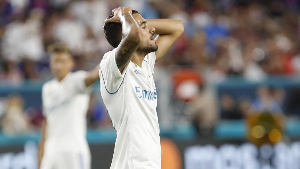 Dani Ceballos se lamenta en el partido ante el Barcelona.