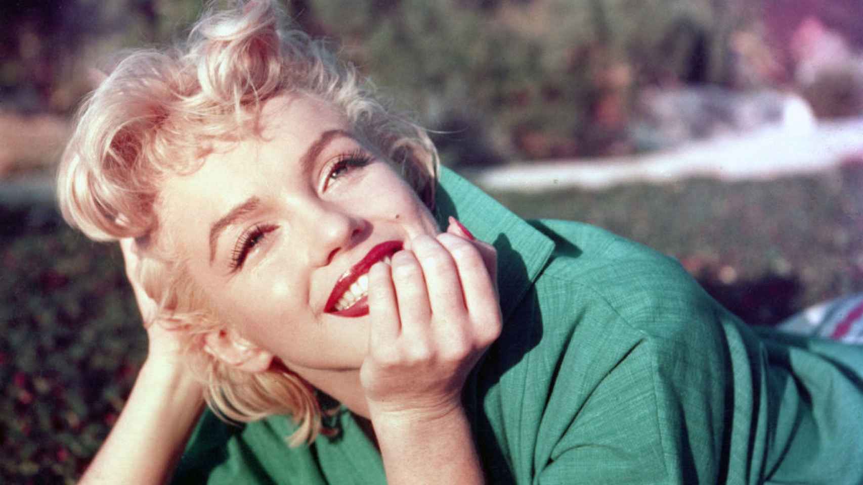 Marilyn Monroe convirtió el rojo el símbolo de sensualidad. | Foto: Getty images.