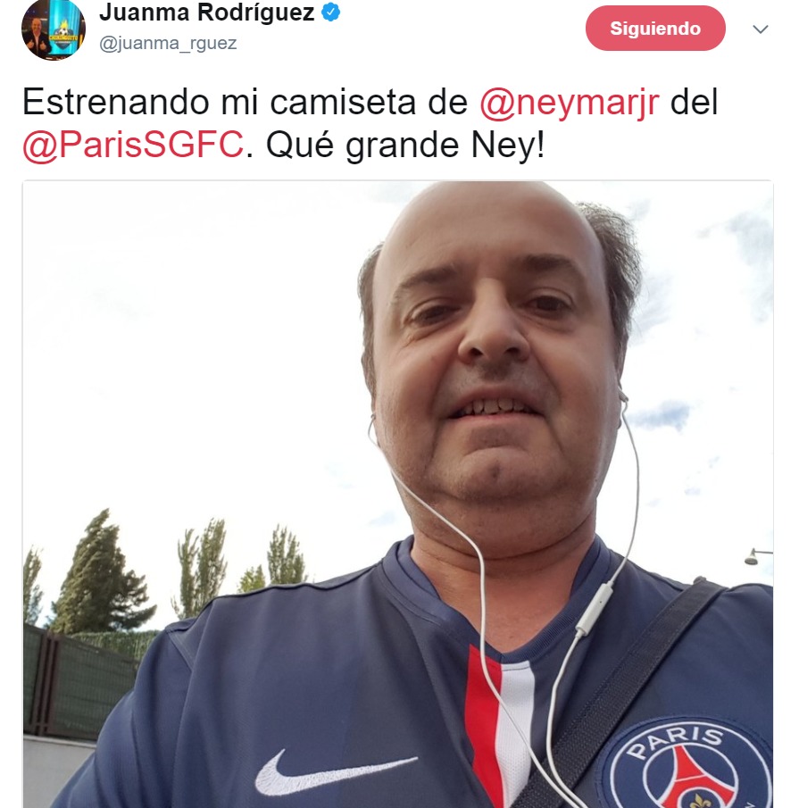 Juanma Rodríguez celebra la salida de Neymar y ya posa con su nueva camiseta