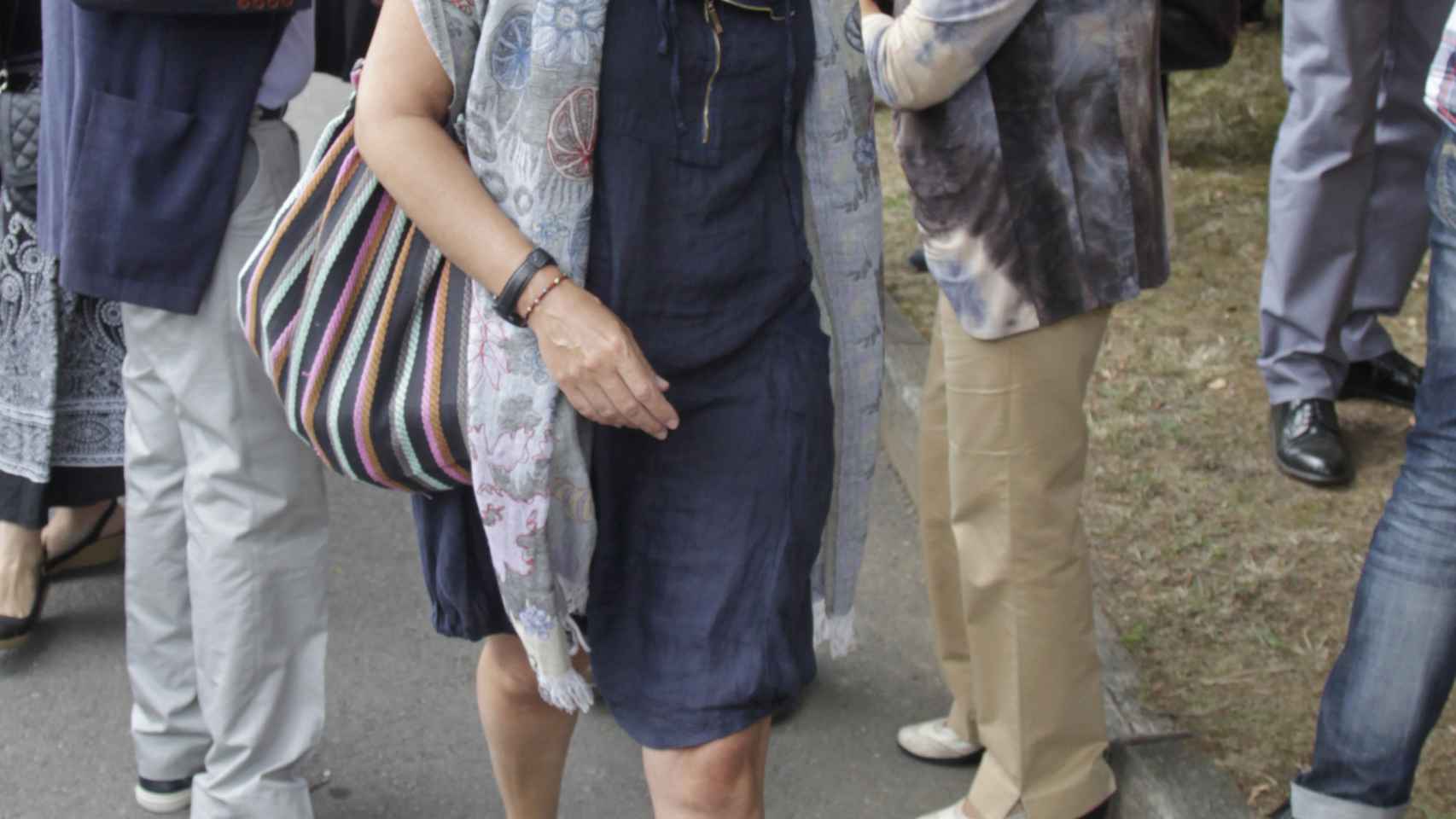 Sandra Ortega, durante el entierro de su madre en Oleiros, A Coruña, en 2013