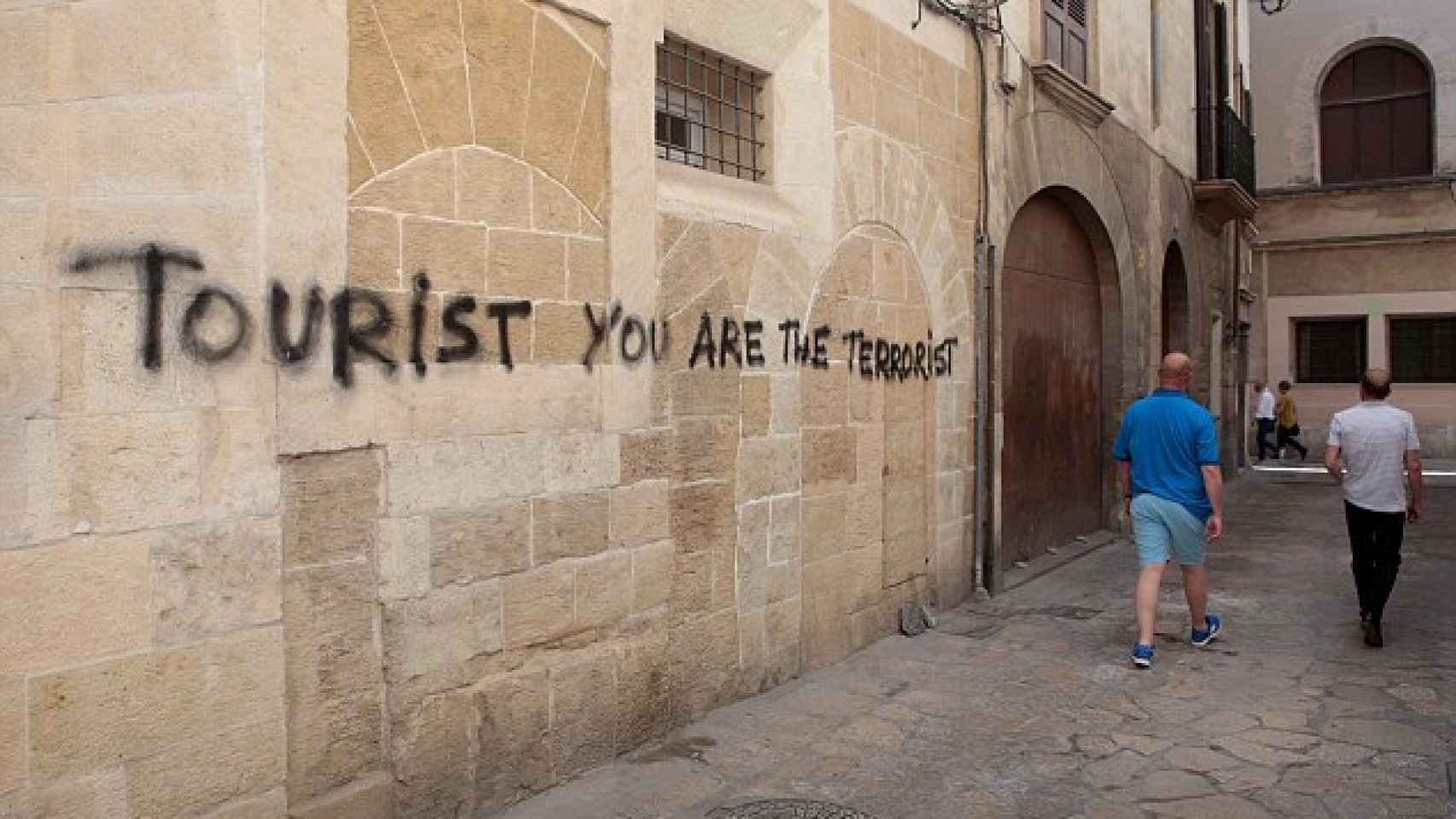 Imagen de las pintadas contra los turistas en Baleares.