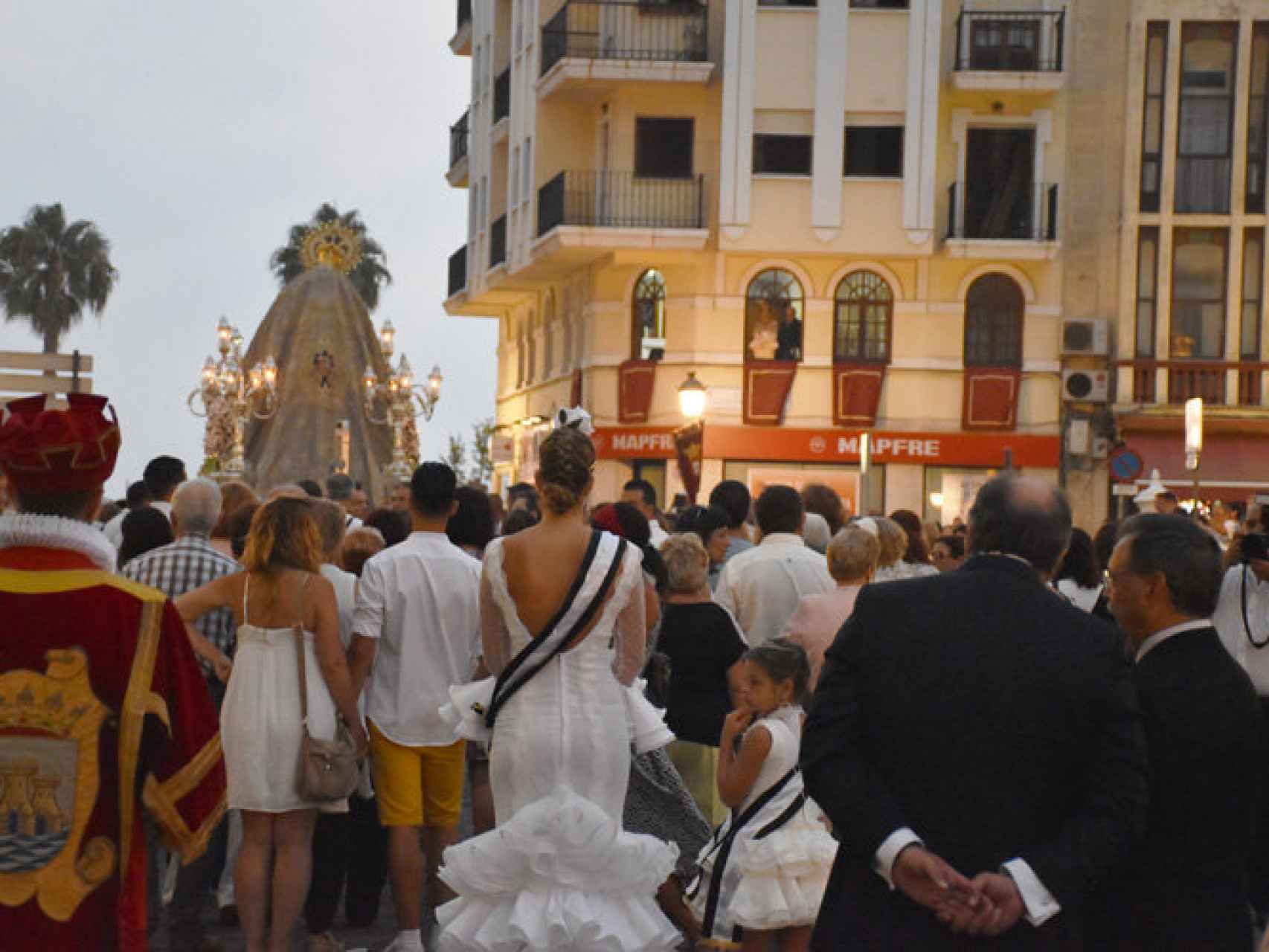 Procesión de la Virgen con el presidente de Ceuta, Juan Jesús Vivas, y el alcalde de Algeciras, José Ignacio Landaluce.