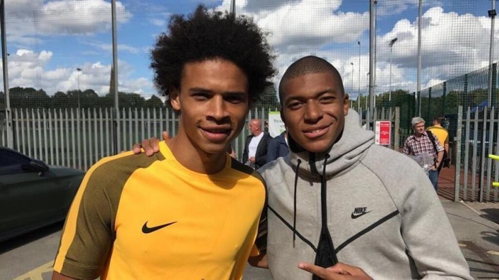 Mbappé y Sané. Foto: Twitter (@KMbappe)