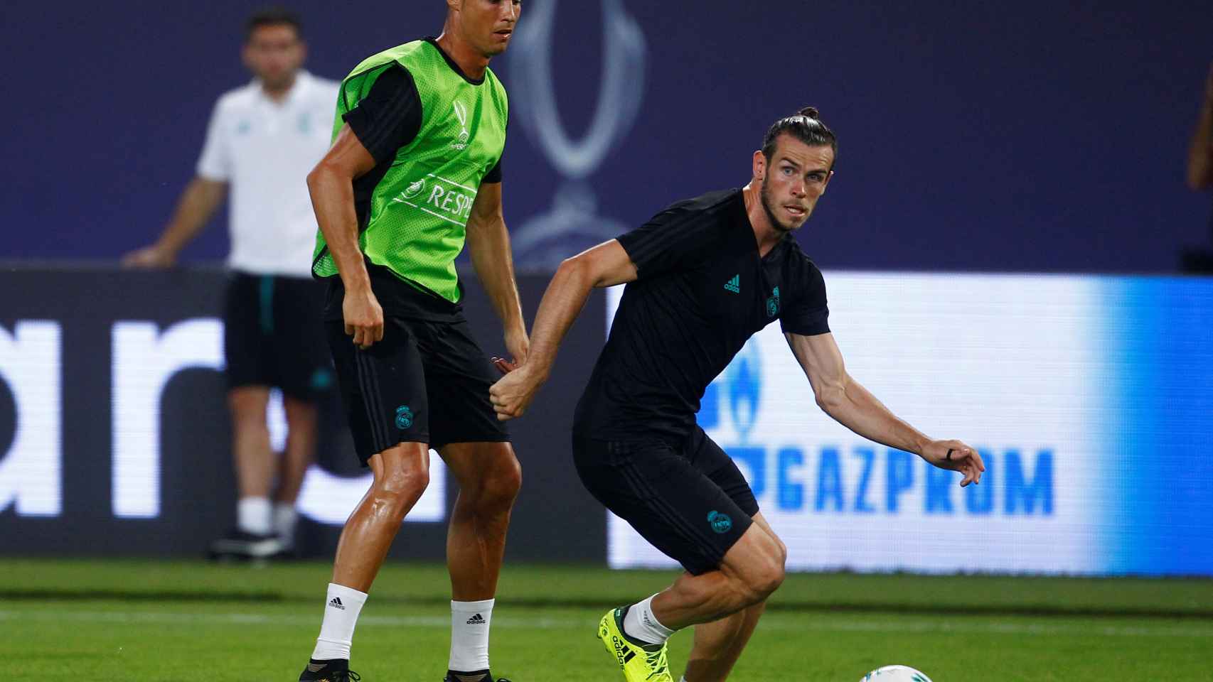 Cristiano y Bale, en el entrenamiento del Real Madrid previo a la Supercopa.