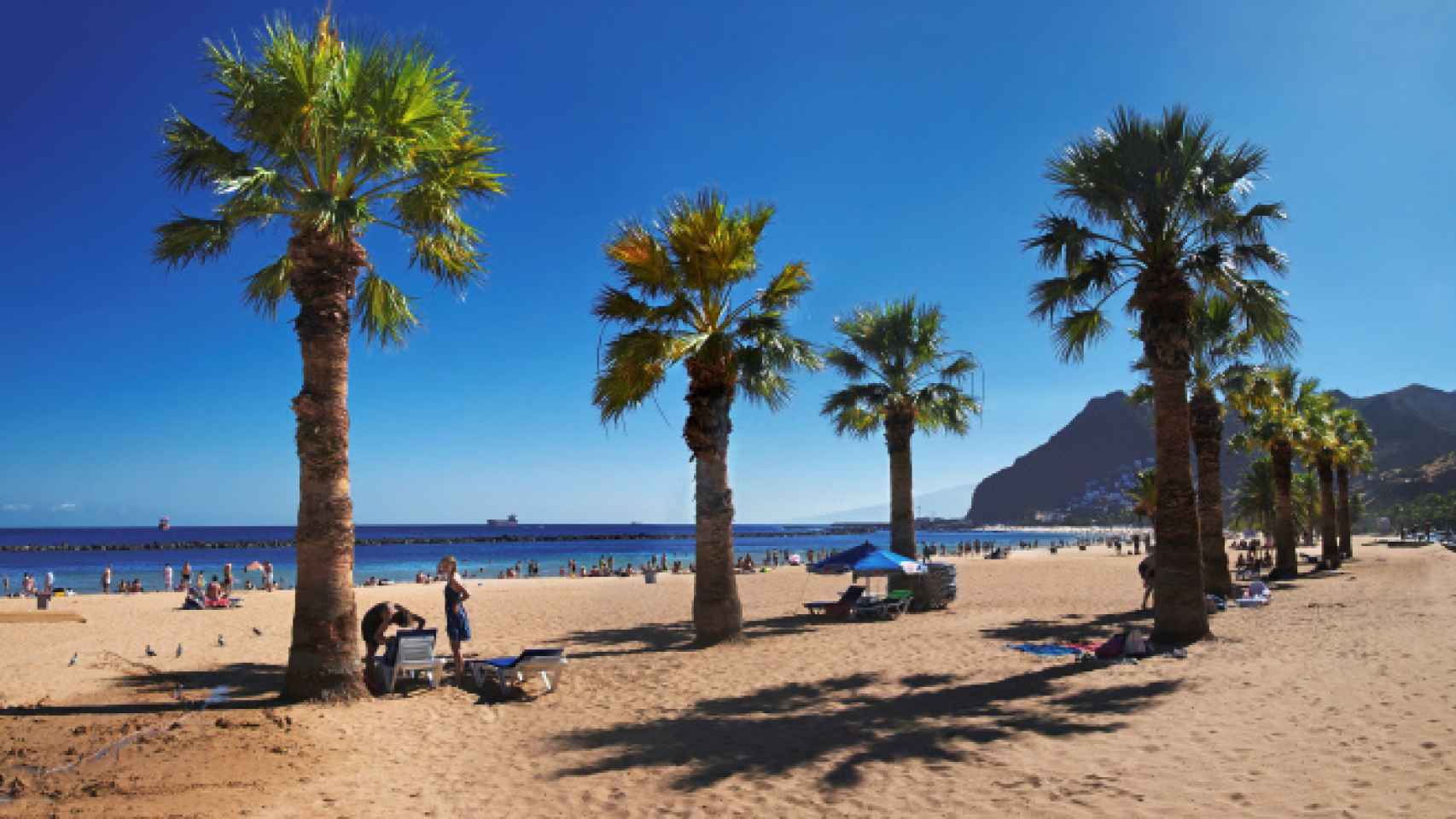 Una paradisiaca playa en las Islas Canarias.