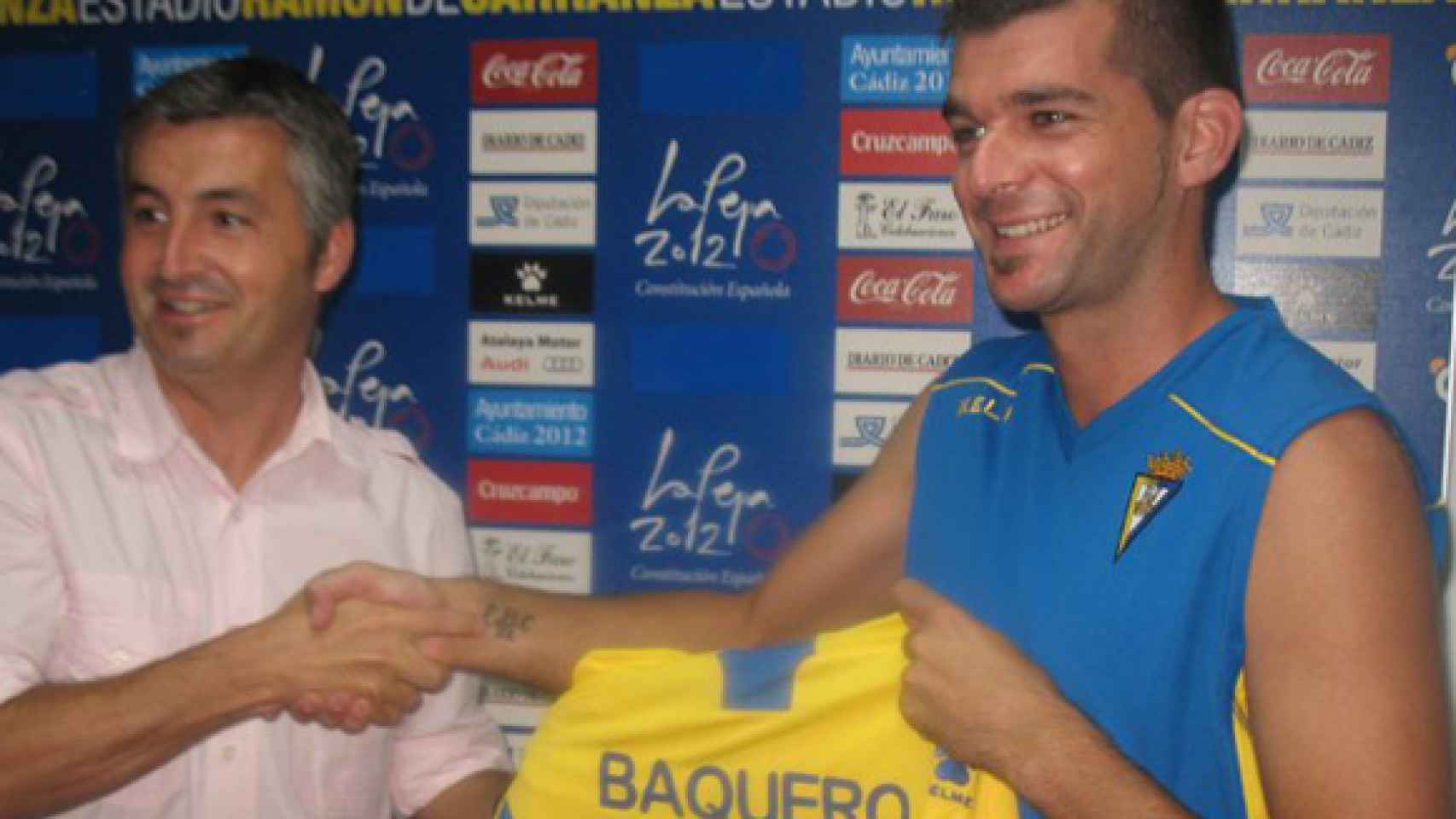 Baquero ha defendido camisetas históricas como la del Cádiz