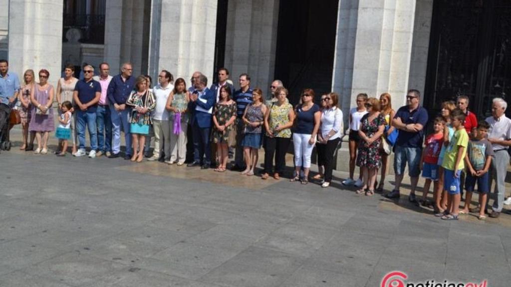 concentracion crimen nina 4 valladolid ayuntamiento 6