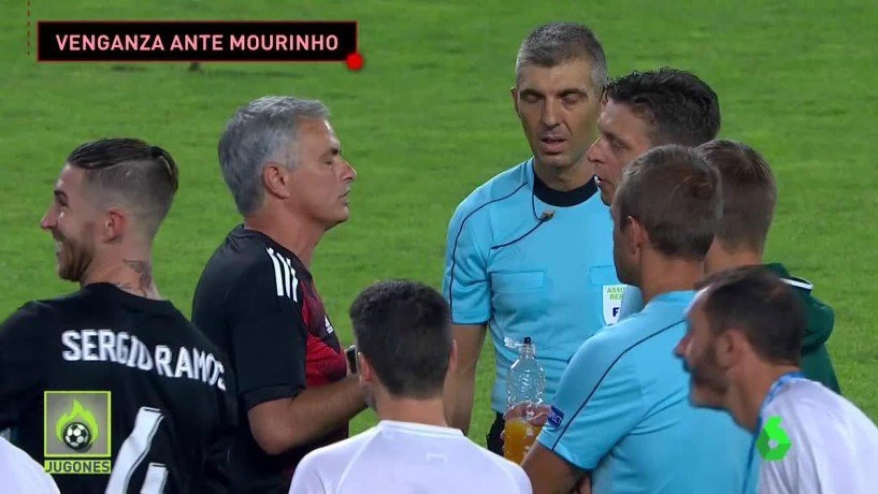 Reacción de Ramos a las protestas de Mou. Foto: Twitter (@elchiringuitotv)