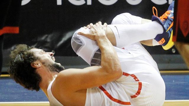 Sergio Llull, en el momento de su lesión ante Bélgica.