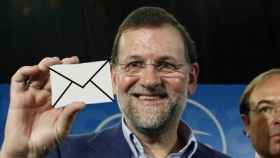 A Rajoy se le da muy bien ser un meme.
