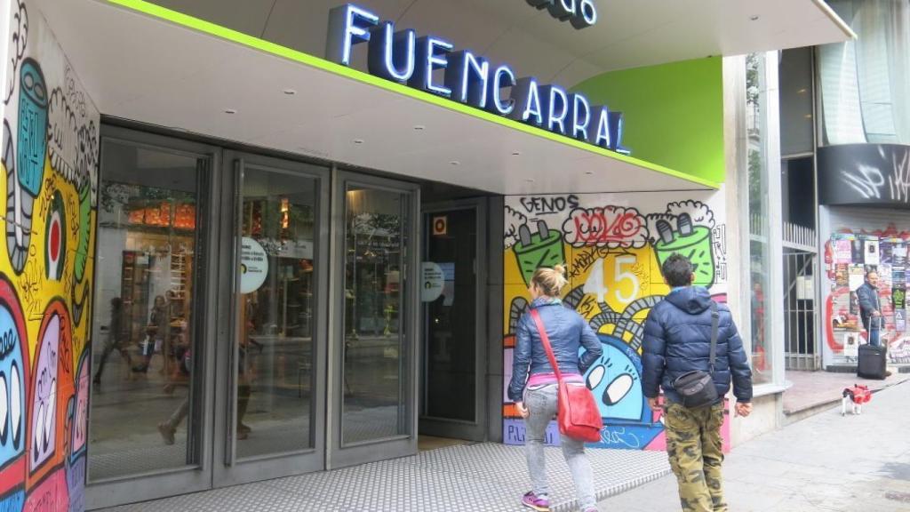 Imagen de uno de los accesos al Mercado de Fuencarral.