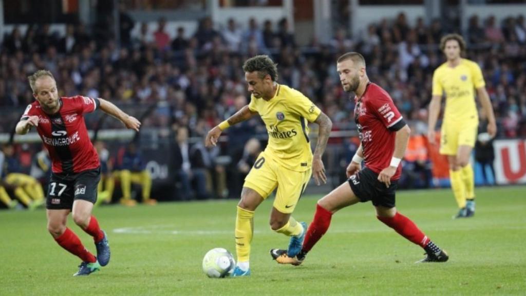 Neymar durante un partido del PSG. Foto: Twitter (@psg_inside).