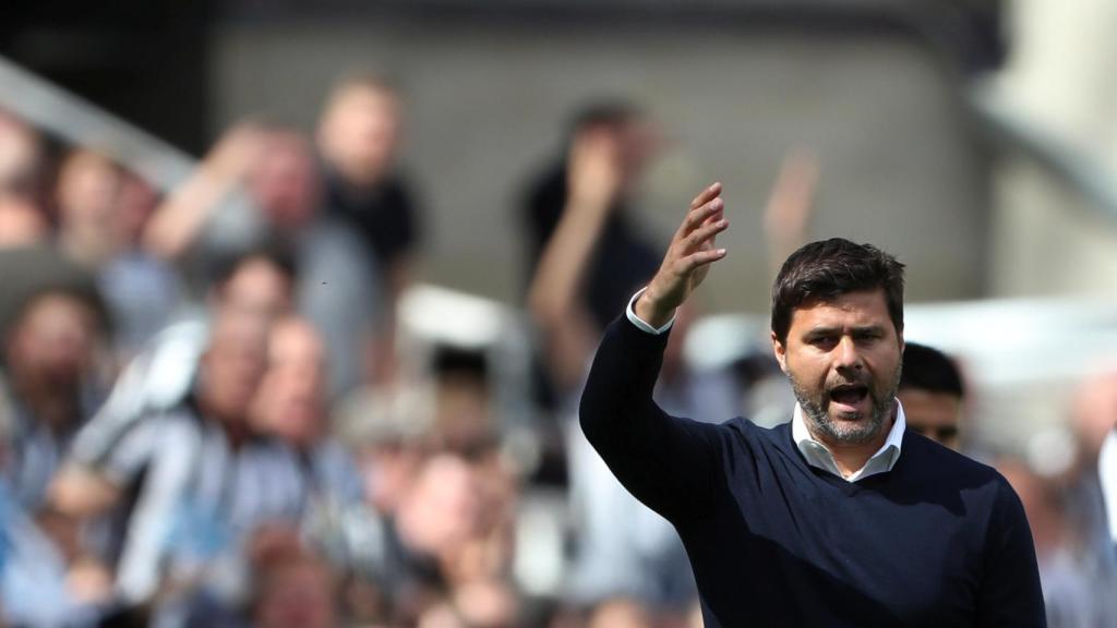 El año más difícil de Pochettino: dormir entre gigantes sin un duro.