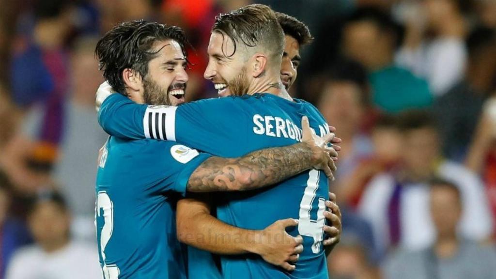 Ramos sonríe junto a Isco y Asensio