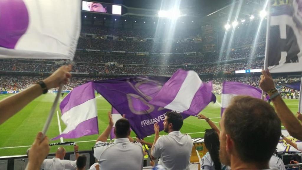 Grada FANS del Real Madrid en su nueva situación. Foto: Twitter (@GradaFansRMCF).