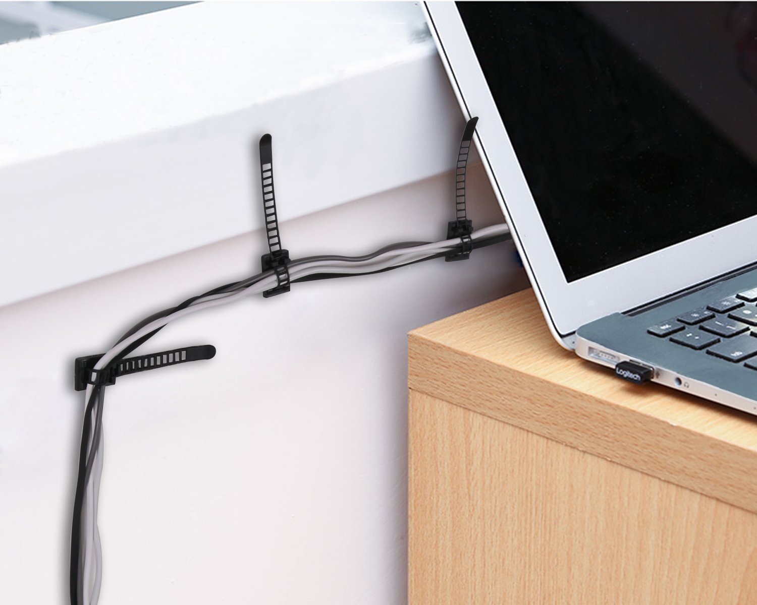 Cubre cables para mantener el orden en tu escritorio