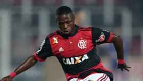 Vinicius Junior marcó su primer gol profesional con el Flamengo. Foto: Twitter (@vini11Oficial)