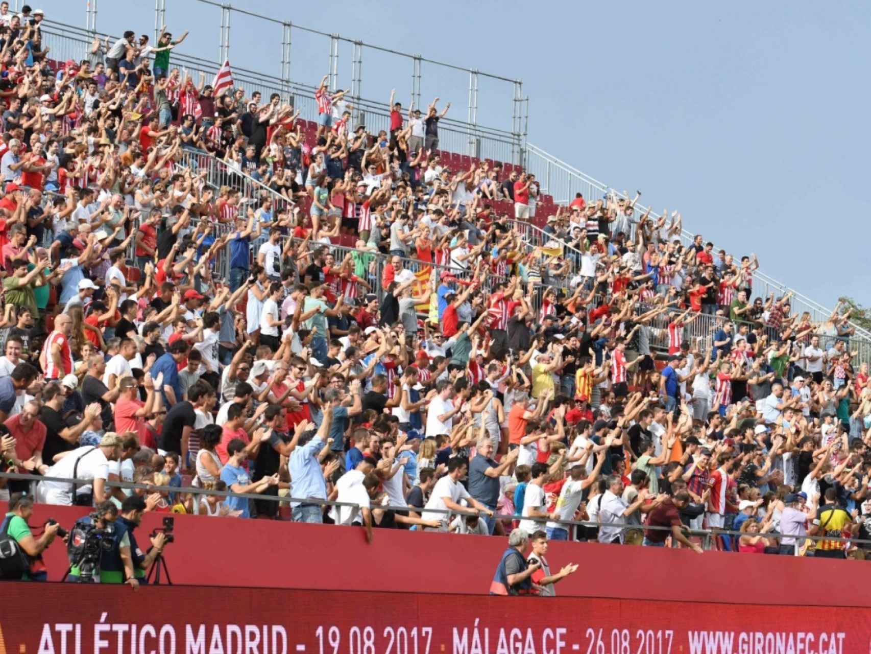 La afición del Girona FC disfrutará este año de su primera temporada en primera división.