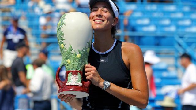 Muguruza, con el título de campeona de Cincinnati.