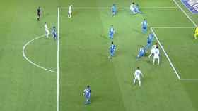 Posició legal de Casemiro en el segundo gol. Foto: Twitter (@elchiringuitotv).