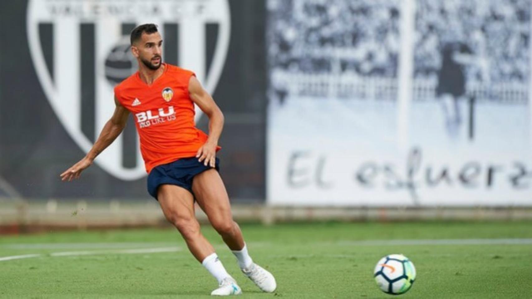 Montoya entrenando con el Valencia. Foto: valenciacf.com