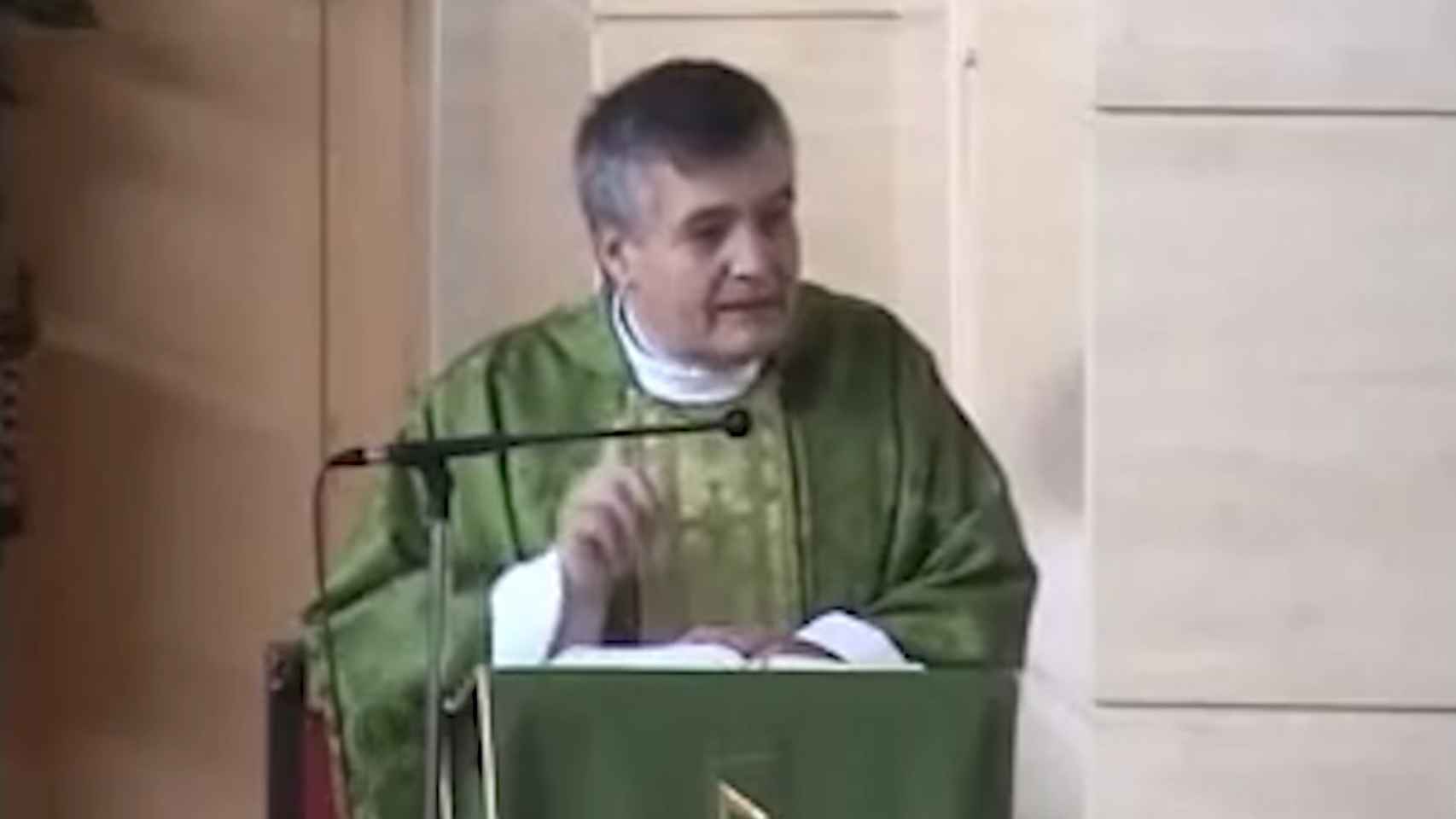 Santiago Martin, párroco de la Iglesia de Nuestra Señora de los Ángeles.