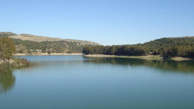 Imagen del embalse de Bornos tomada desde el muro.