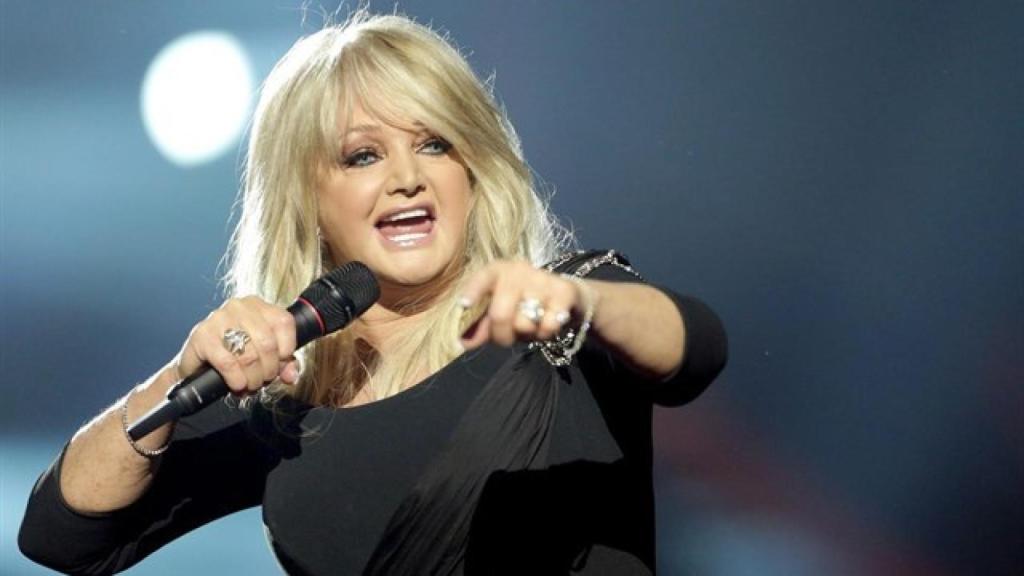 Bonnie Tyler durante un concierto.