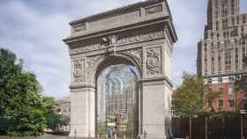 Representación de una de las obras de Ai Weiwei en el Washington Square Arch.