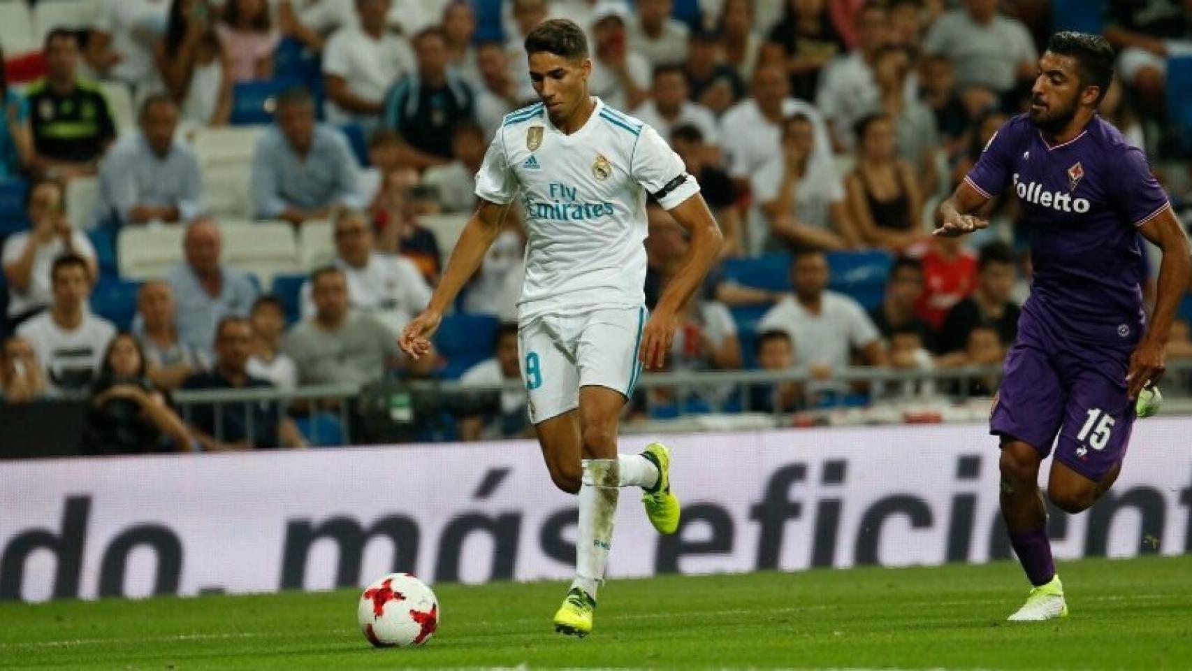 Achraf atacando por banda. Foto: Pedro Rodríguez / El Bernabéu