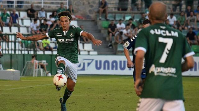 Expósito en el partido contra el CF Talavera. Foto: Laura Pérez (CD Toledo)