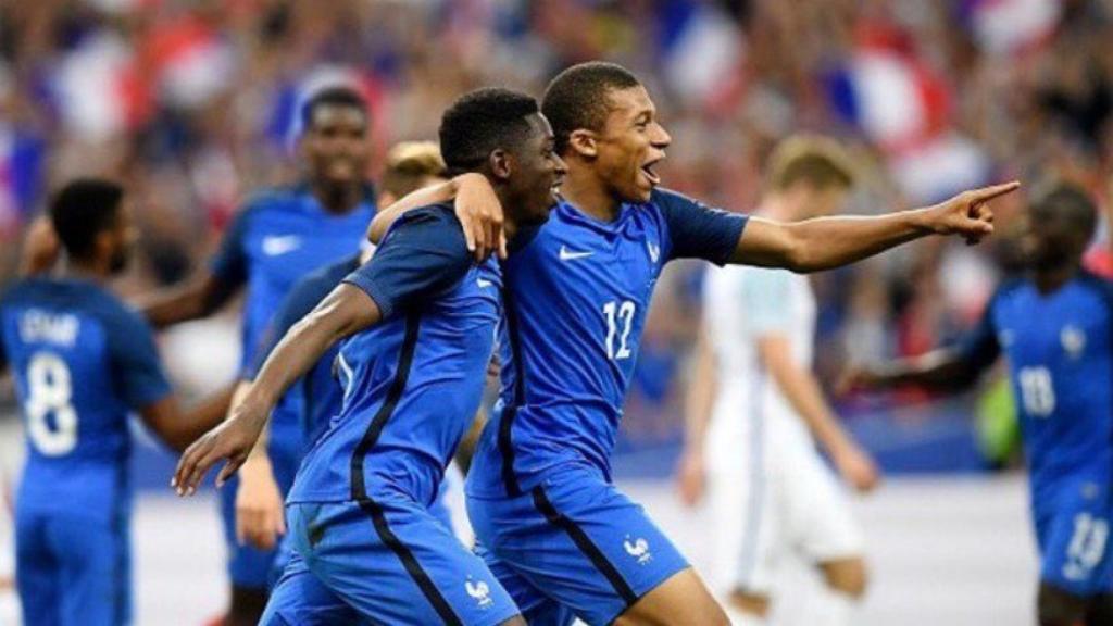 Dembélé y Mbappé celebran un gol con Francia. Foto Instagram (@o.dembele7)