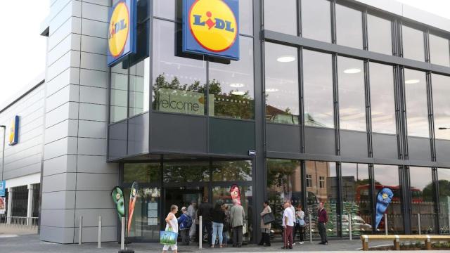 Fachada de uno de los supermercados de Lidl.