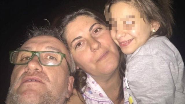 Nadia ve a su madre los fines de semana. El resto del verano lo pasa entre la playa y las sesiones con los médicos que la cuidan.