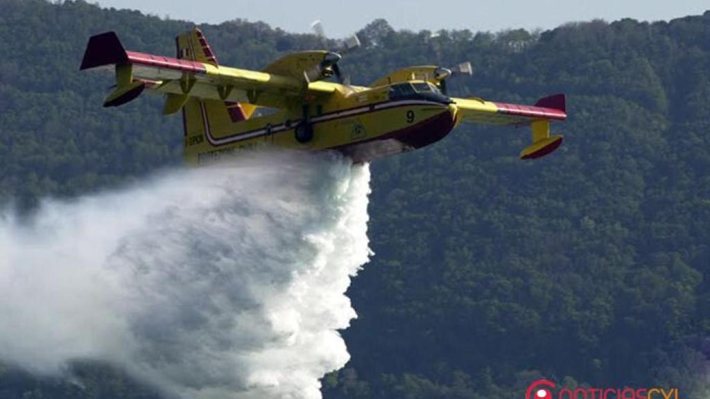 avion  anfibio Canadair