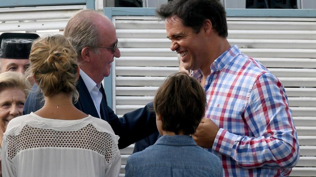 El rey Juan Carlos junto a su sobrino segundo en Sotogrande.