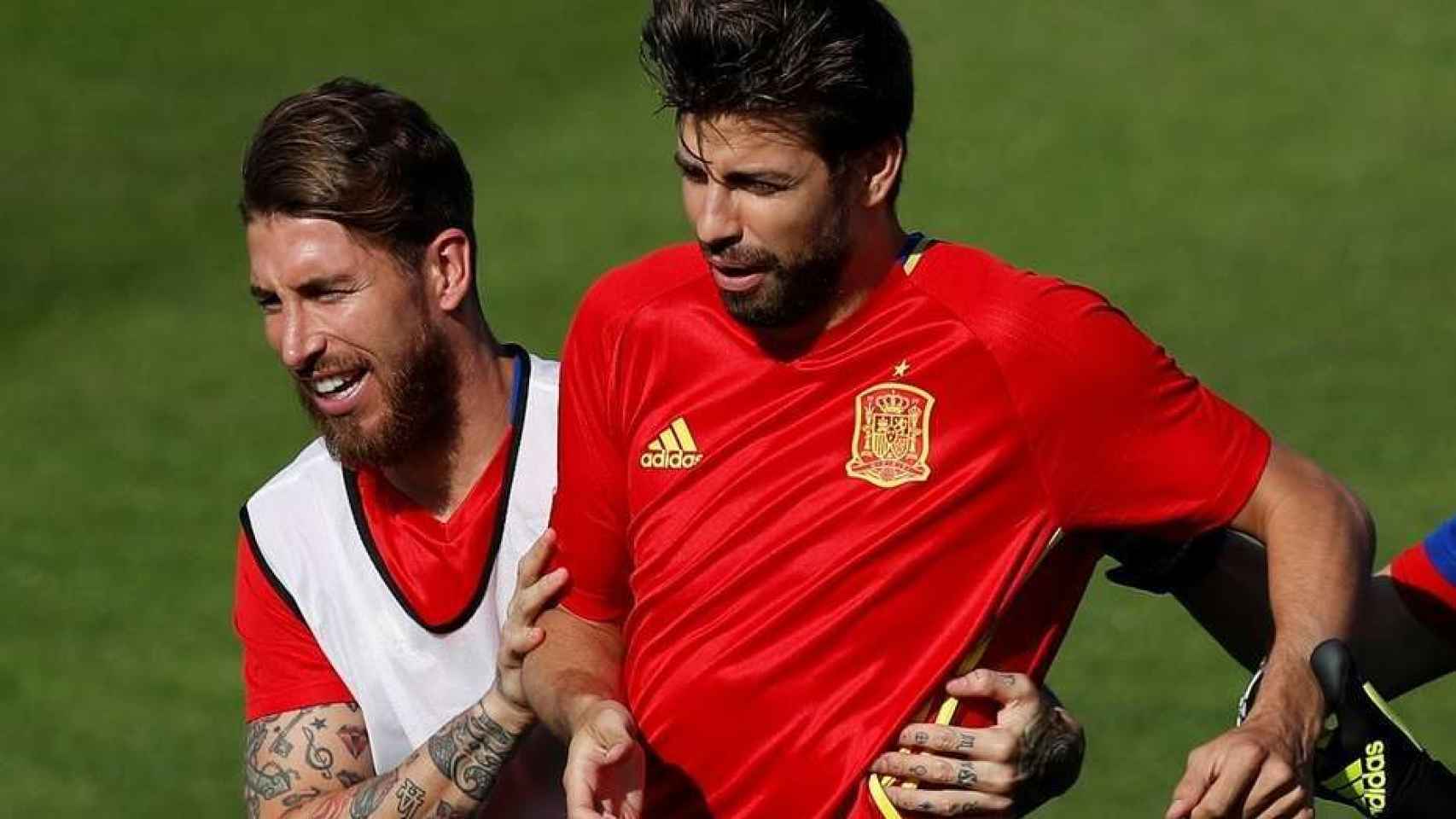 Ramos y Piqué, juntos en un entrenamiento