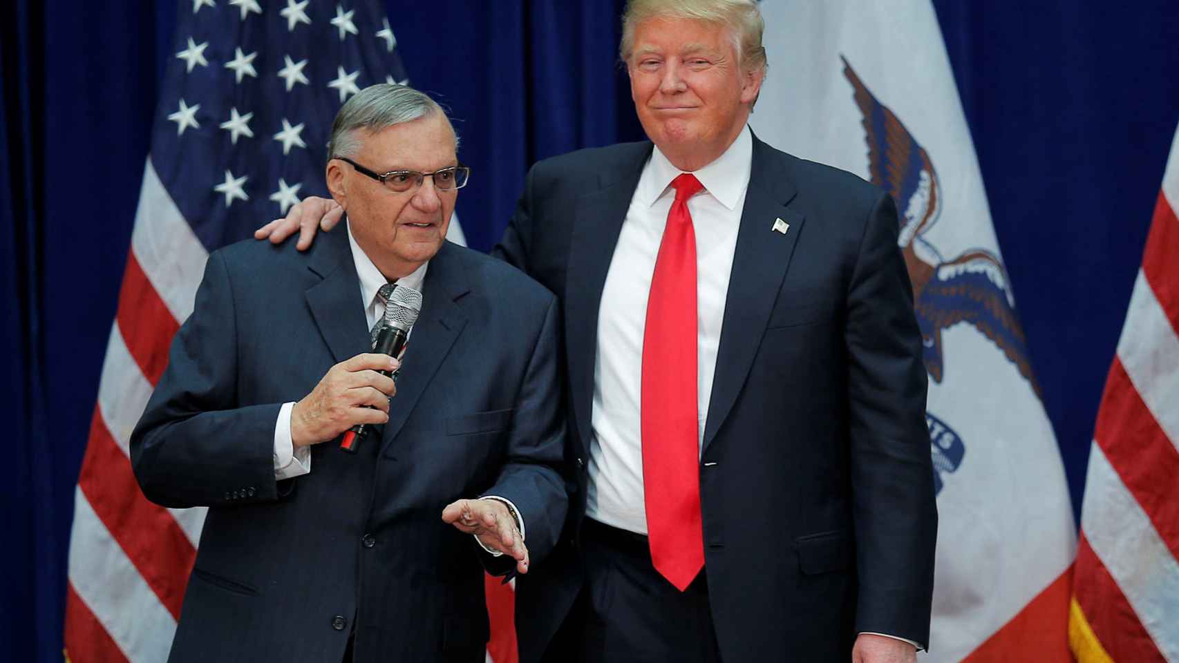 Donald Trump junto al indultado Arpaio  en una imagen de 2016.