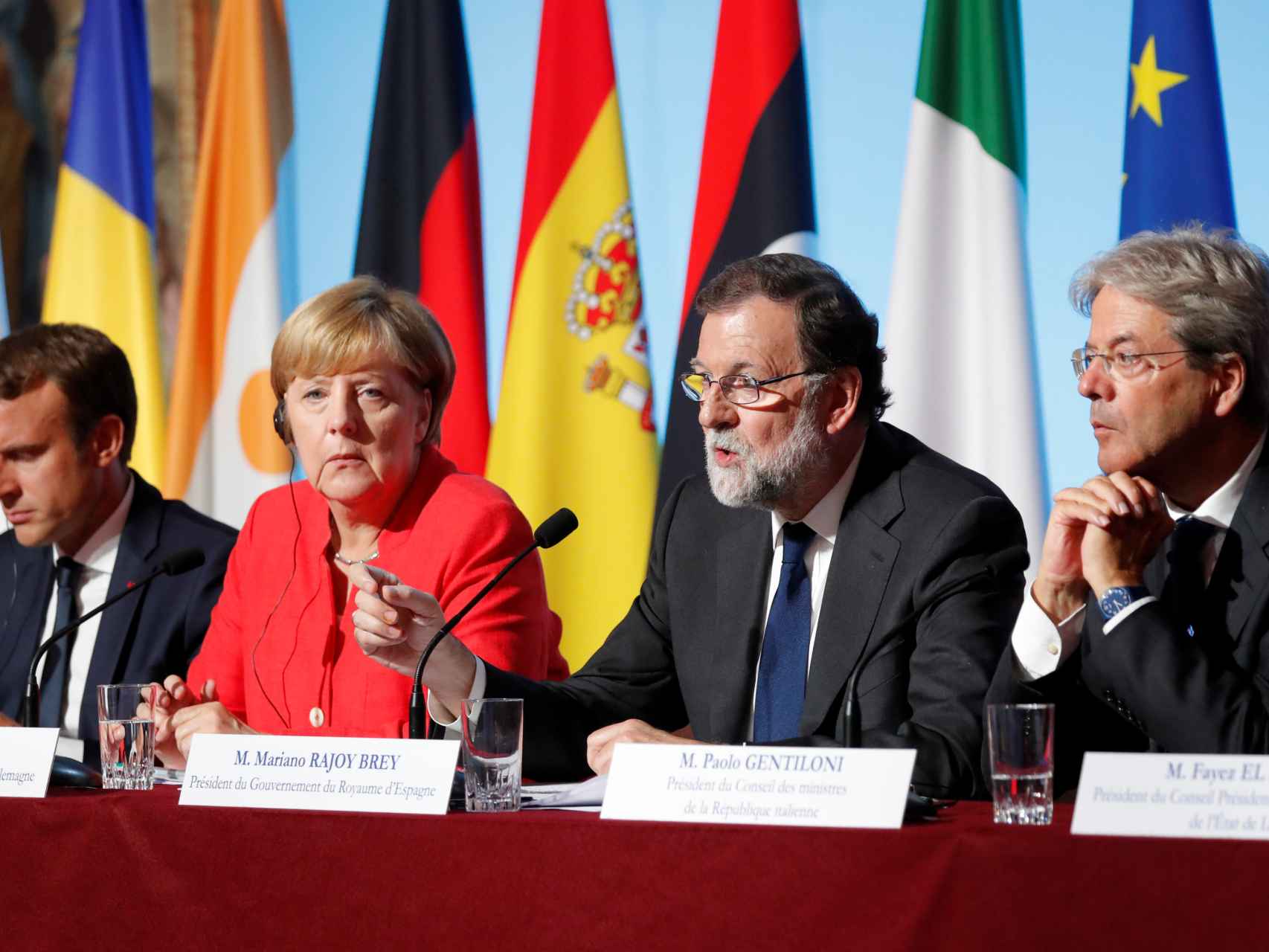 Rajoy junto al presidente francés y los jefes de gobierno de Alemania e Italia.