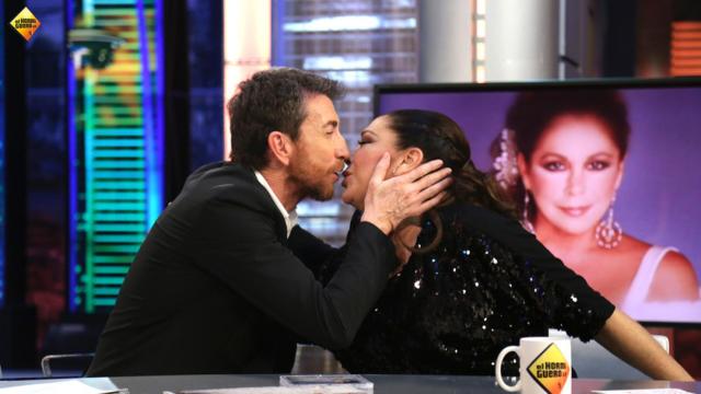 Isabel Pantoja y Pablo Motos durante su entrevista en El Hormiguero